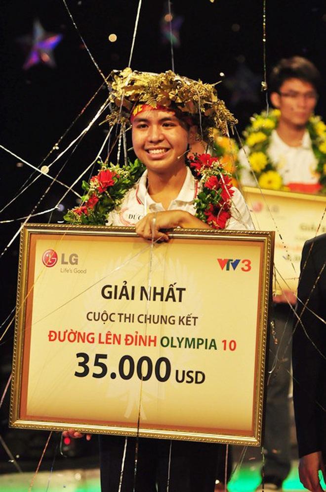 Nhà vô địch “Đường lên đỉnh Olympia” nhận vòng nguyệt quế