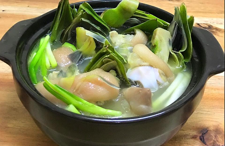 Canh Atiso hầm giò heo
